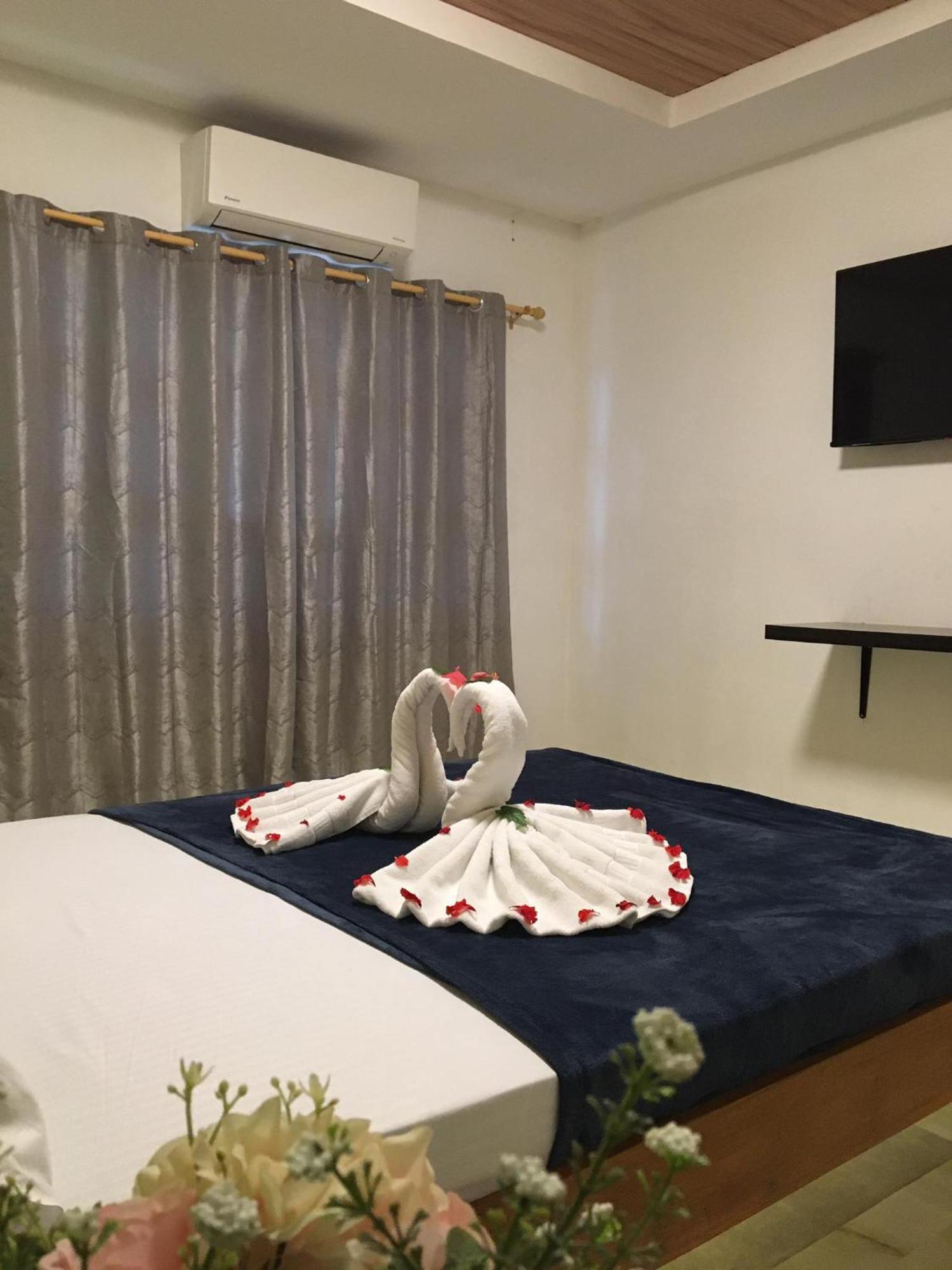 Gbu Loboc River Guesthouse エクステリア 写真