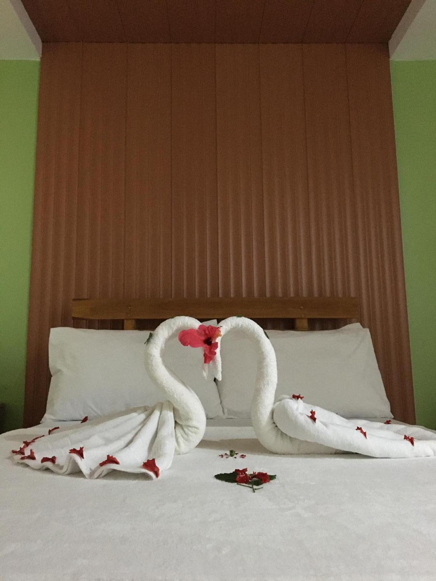 Gbu Loboc River Guesthouse エクステリア 写真
